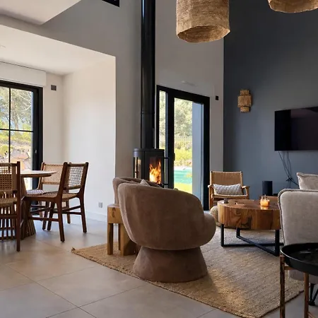 Feriehus Superbe Avec Piscine - - 7 Personnes *